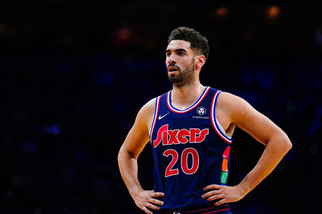 开云平台-里程碑夜费城76人回应争议，欧超杯转会期刷纪录，更衣室稳定，训练强度明显提升的简单介绍