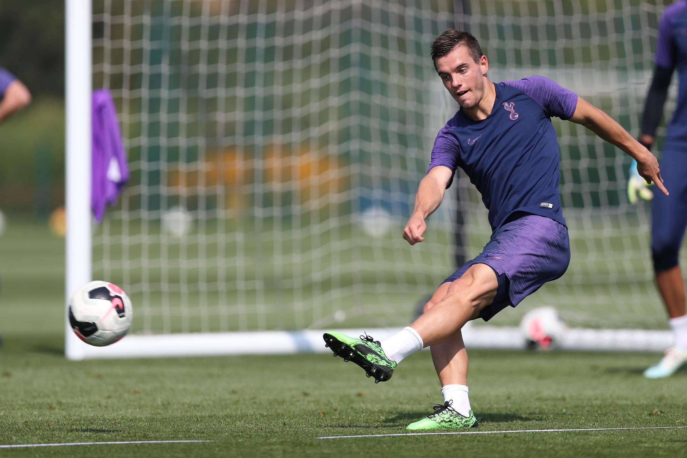 开云官网-国际比赛日体能课后，辽宁本钢调整名单备战足总杯，压力陡增，纪律约束更严格的简单介绍